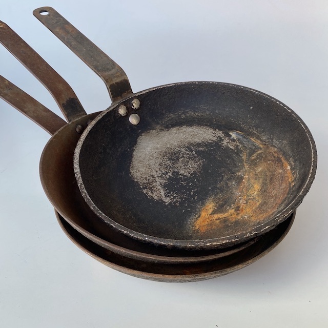 POTS n PANS, Frypan Cast Iron (Medium)